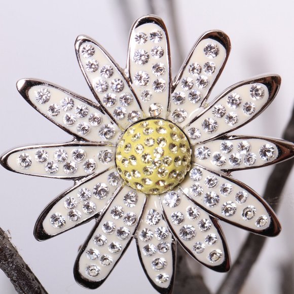 Swarovski Jewelry - Vintage Swarovski Crystals on a Daisy Brooch